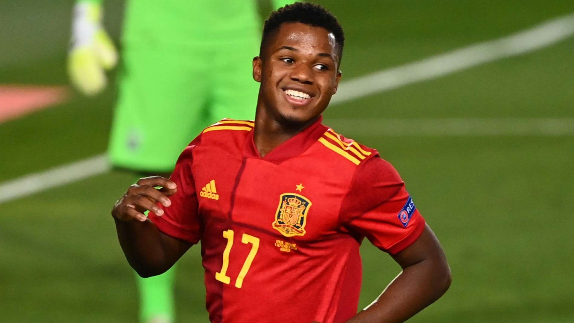 巴黎圣日耳曼队徽全景高清壁纸尽享足球魅力与热情十足的视觉盛宴