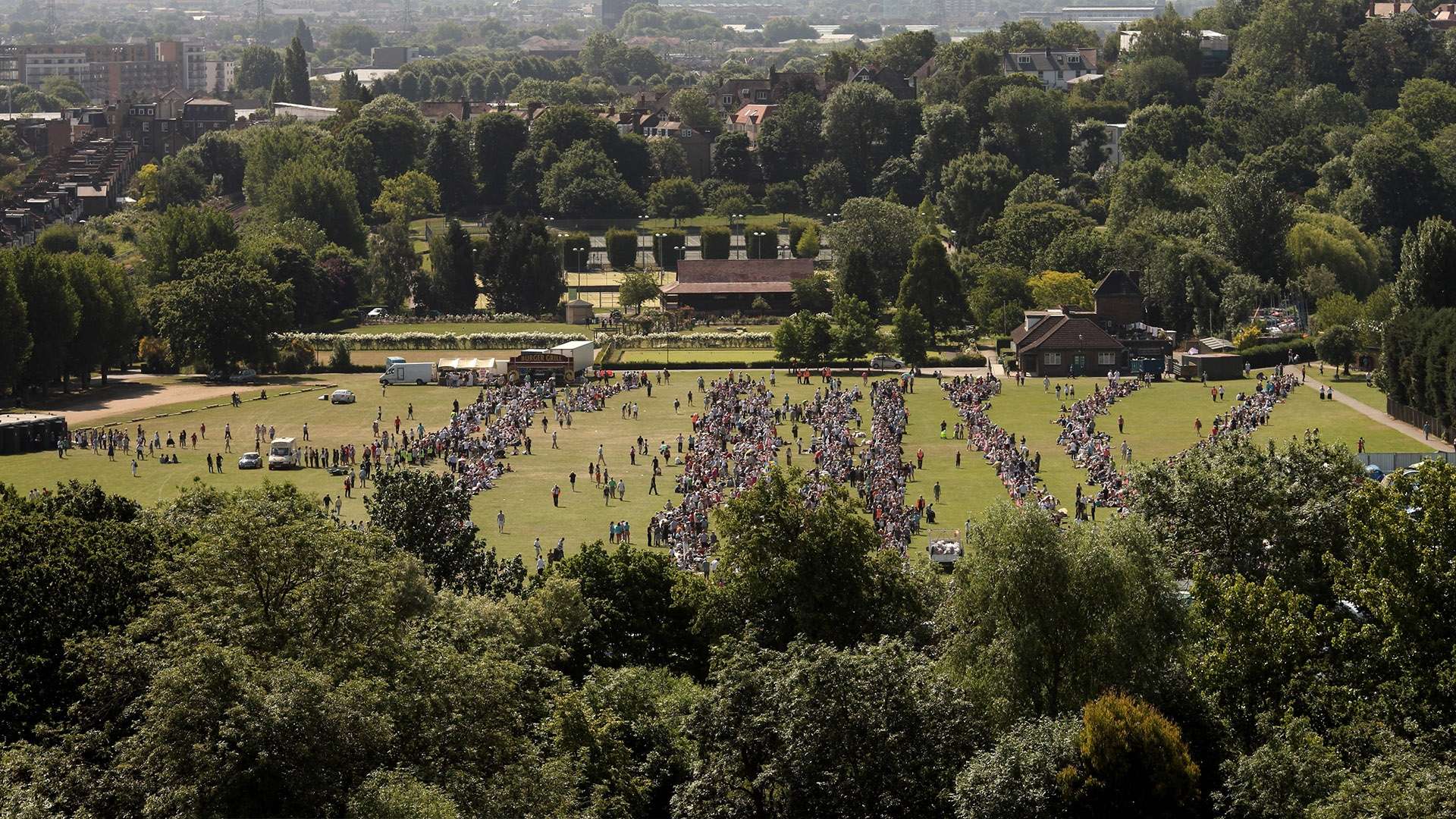 中国男足友谊赛2：0力克越南队，王秋明武磊建功！